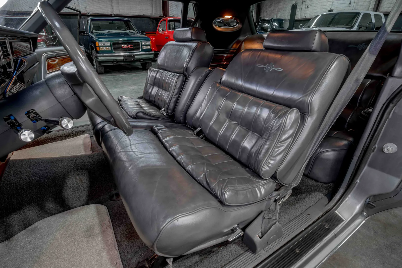1983-Lincoln-Continental-Black-668677--44.jpg